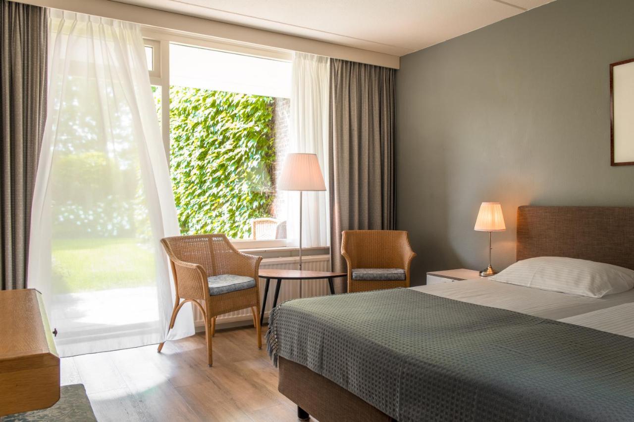 Hotel Bakker วอร์เดน ภายนอก รูปภาพ