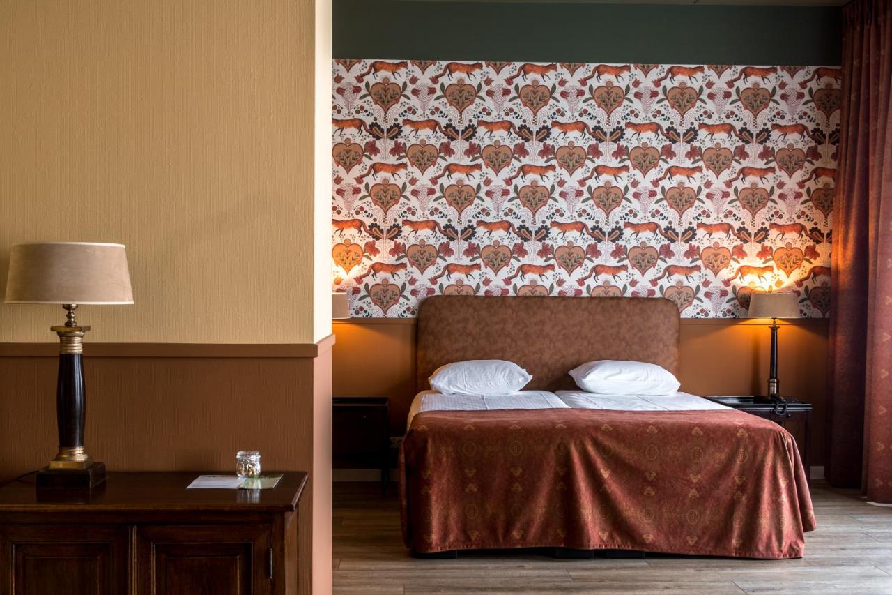 Hotel Bakker วอร์เดน ภายนอก รูปภาพ